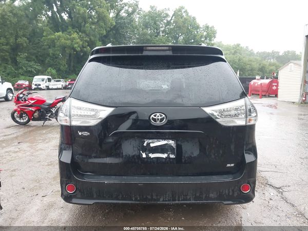 2014 TOYOTA SIENNA SE 8 PASSENGER — I119