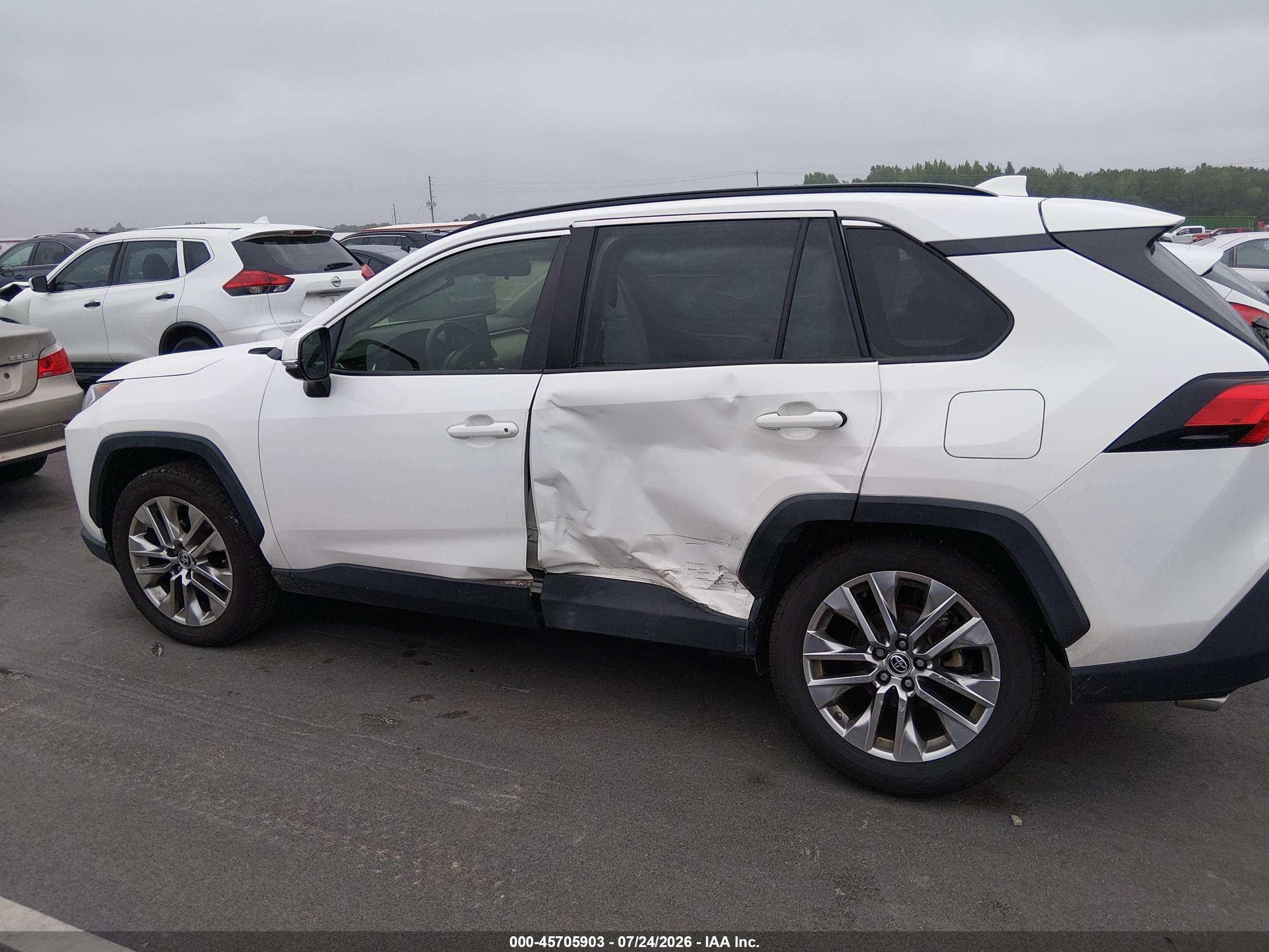 2020 TOYOTA RAV4 XLE PREMIUM
