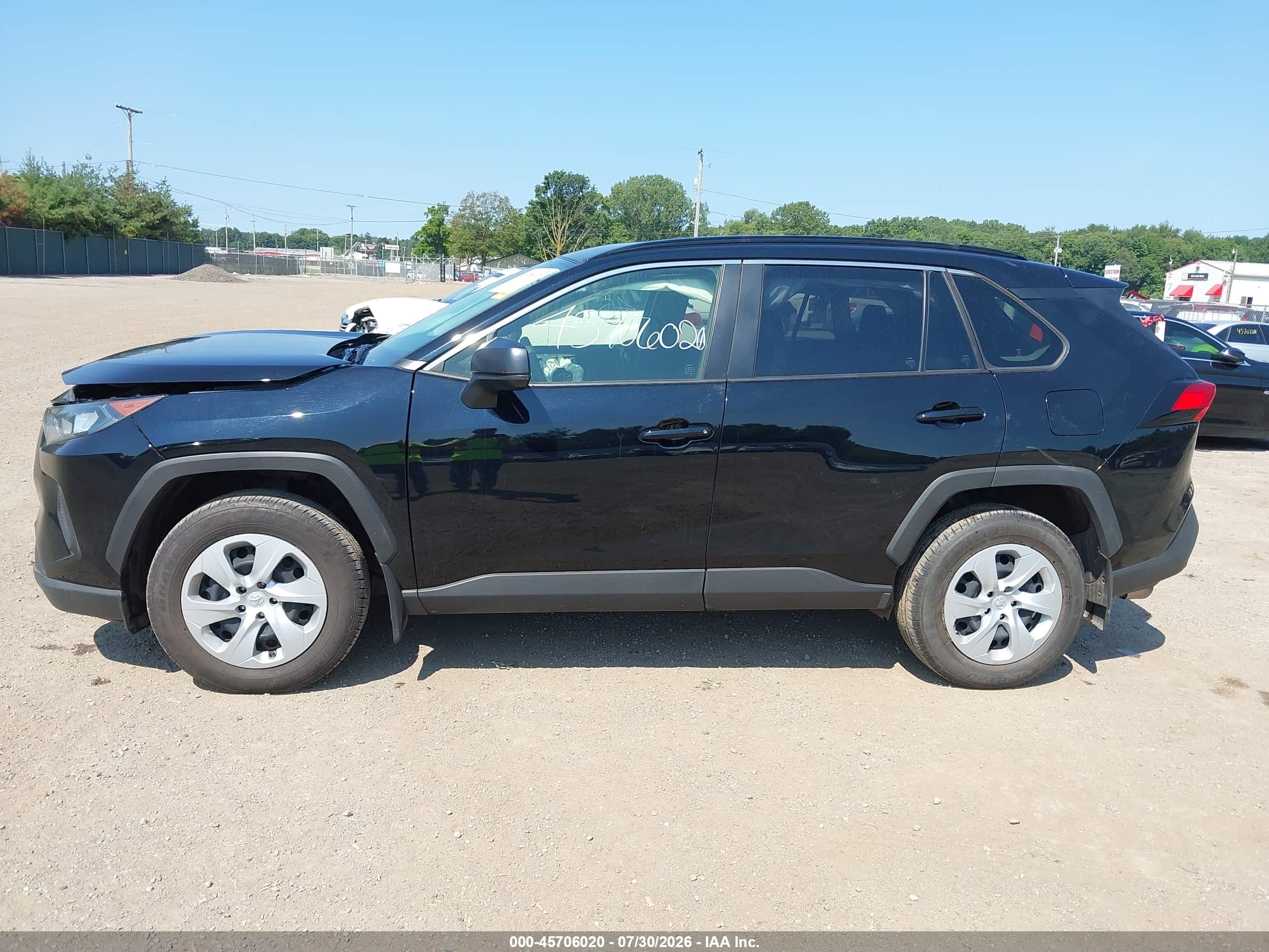 2020 TOYOTA RAV4 LE