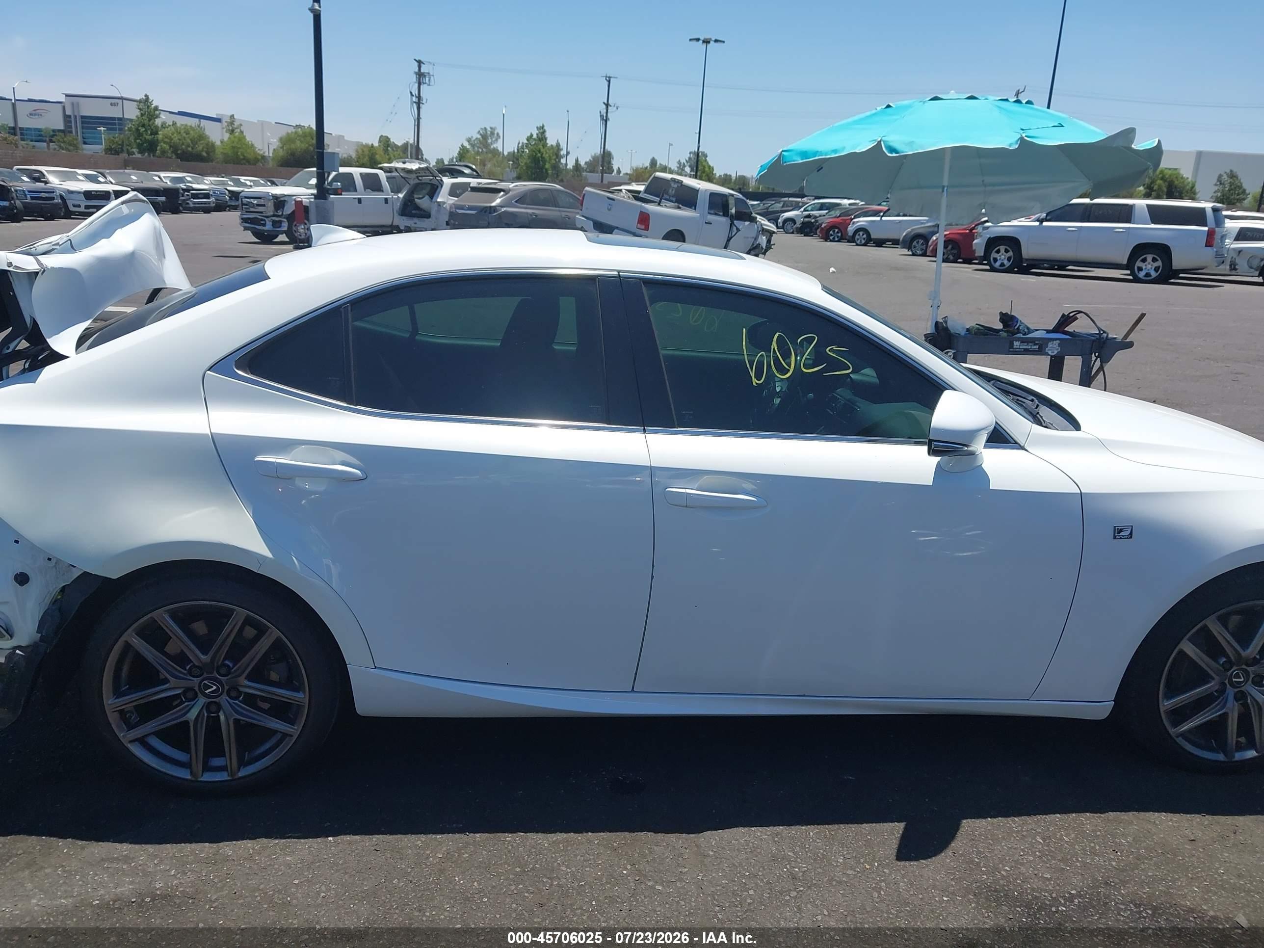 2019 LEXUS IS 300