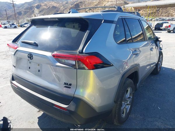 2025 TOYOTA RAV4 XLE