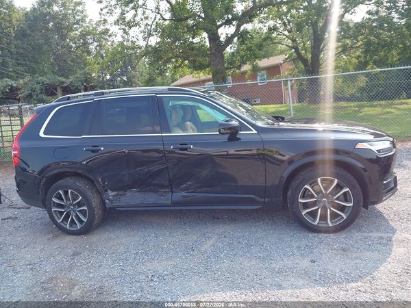 2017 VOLVO XC90 T6 MOMENTUM