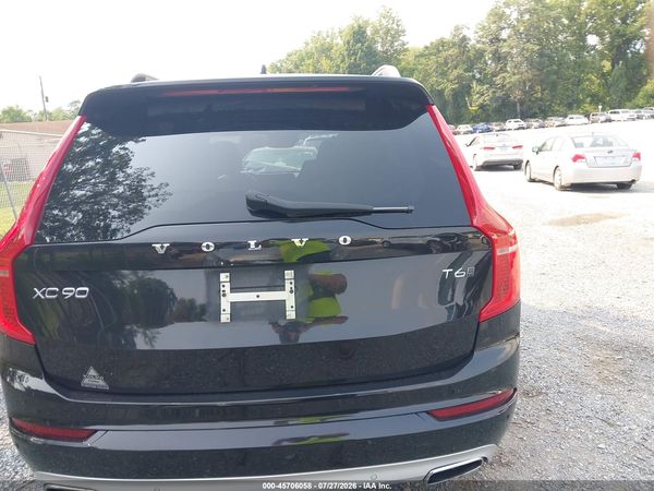2017 VOLVO XC90 T6 MOMENTUM