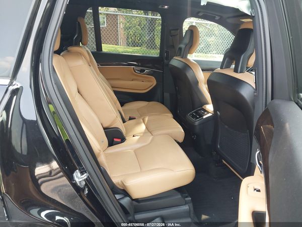 2017 VOLVO XC90 T6 MOMENTUM