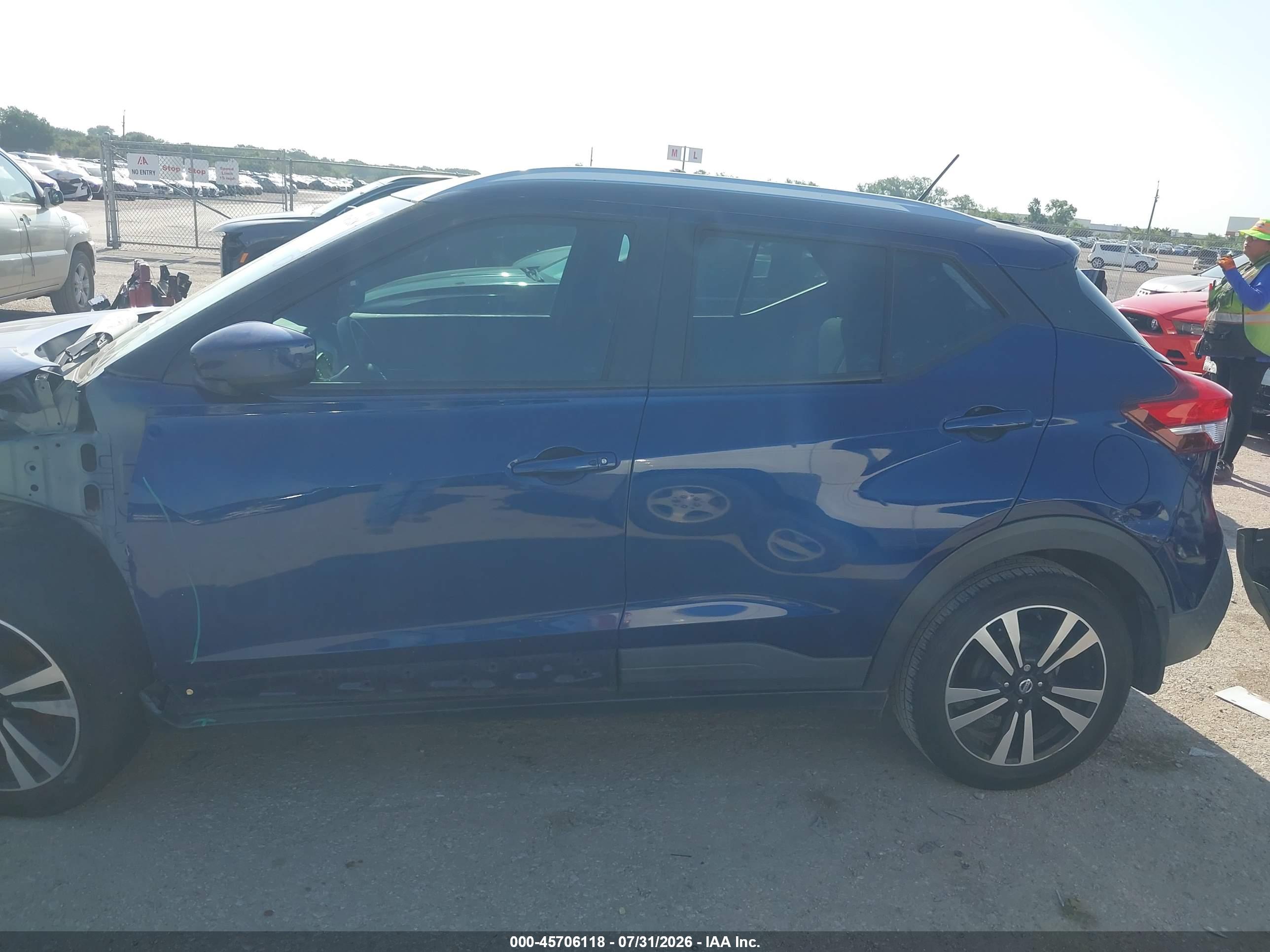 2020 NISSAN KICKS SV XTRONIC CVT