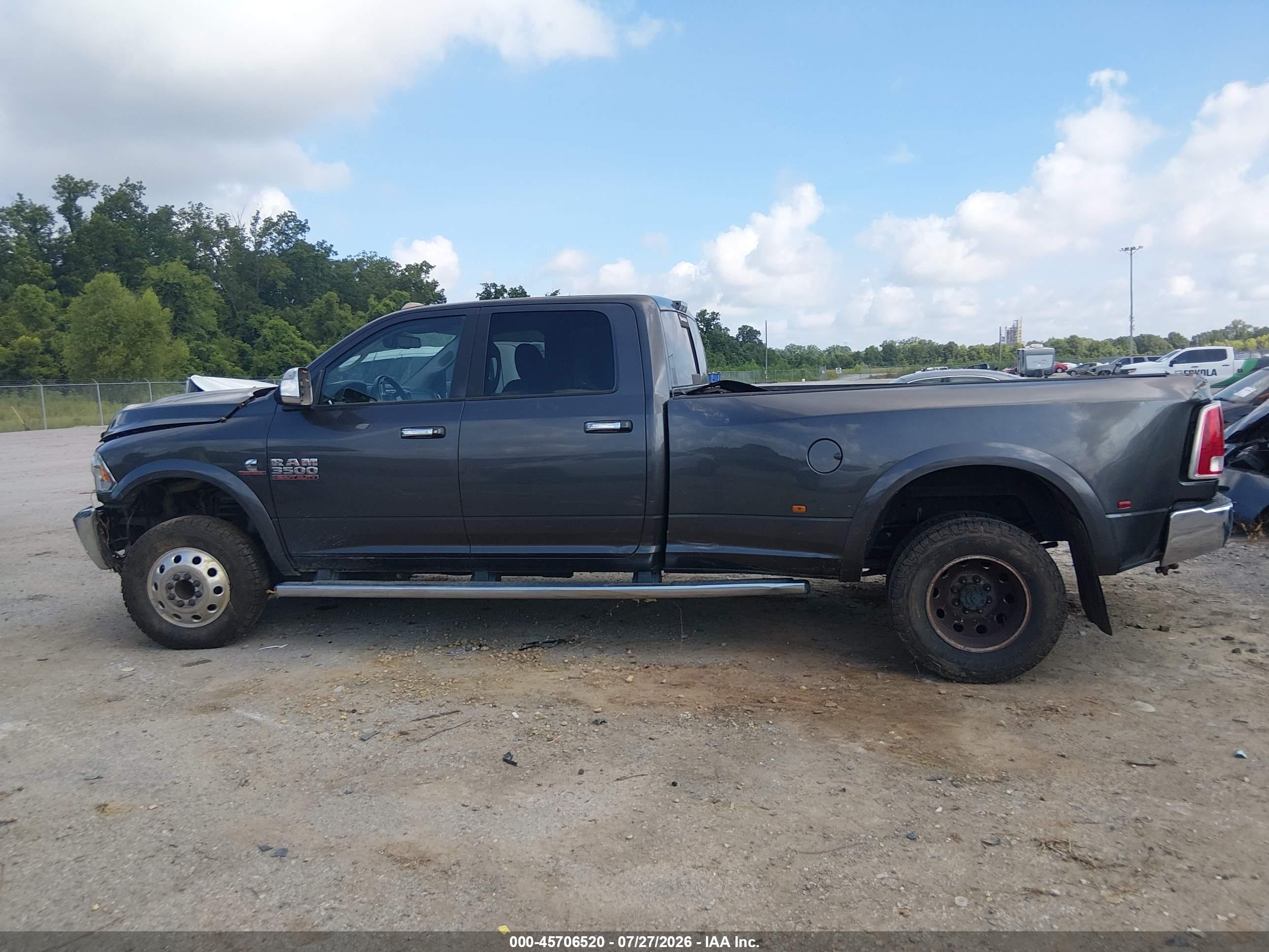 2017 RAM 3500 LARAMIE  4X4 8' BOX