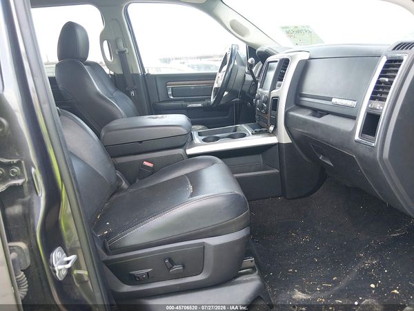 2017 RAM 3500 LARAMIE  4X4 8' BOX
