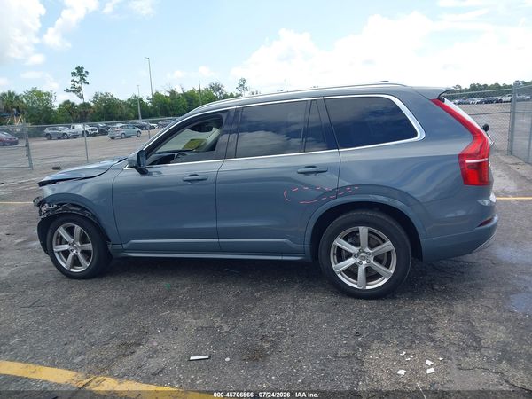 2022 VOLVO XC90 T5 MOMENTUM 7 PASSENGER