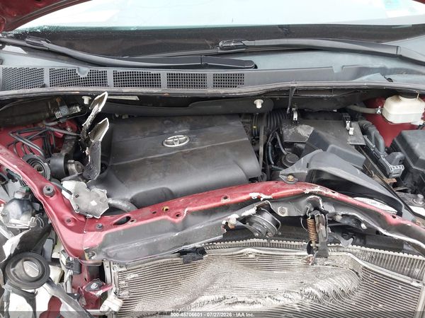 2014 TOYOTA SIENNA LE V6 8 PASSENGER
