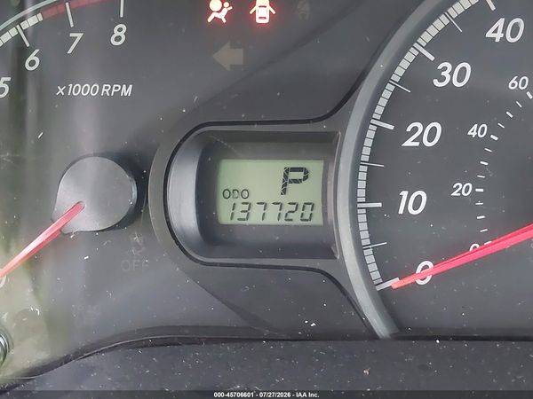 2014 TOYOTA SIENNA LE V6 8 PASSENGER