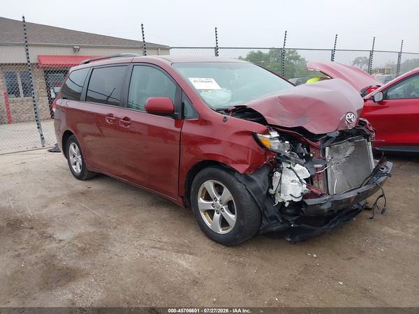 2014 TOYOTA SIENNA LE V6 8 PASSENGER