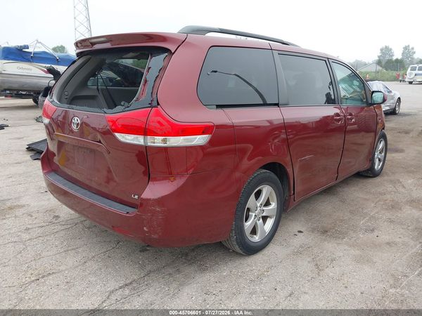 2014 TOYOTA SIENNA LE V6 8 PASSENGER