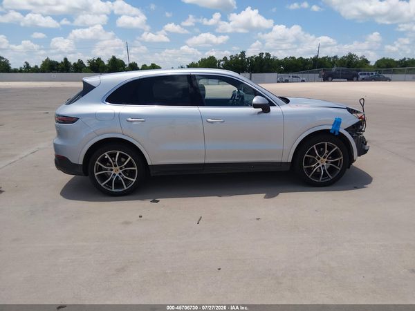 2019 PORSCHE CAYENNE