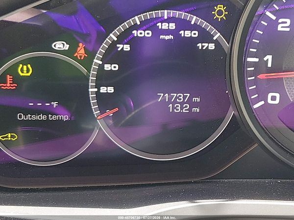 2019 PORSCHE CAYENNE