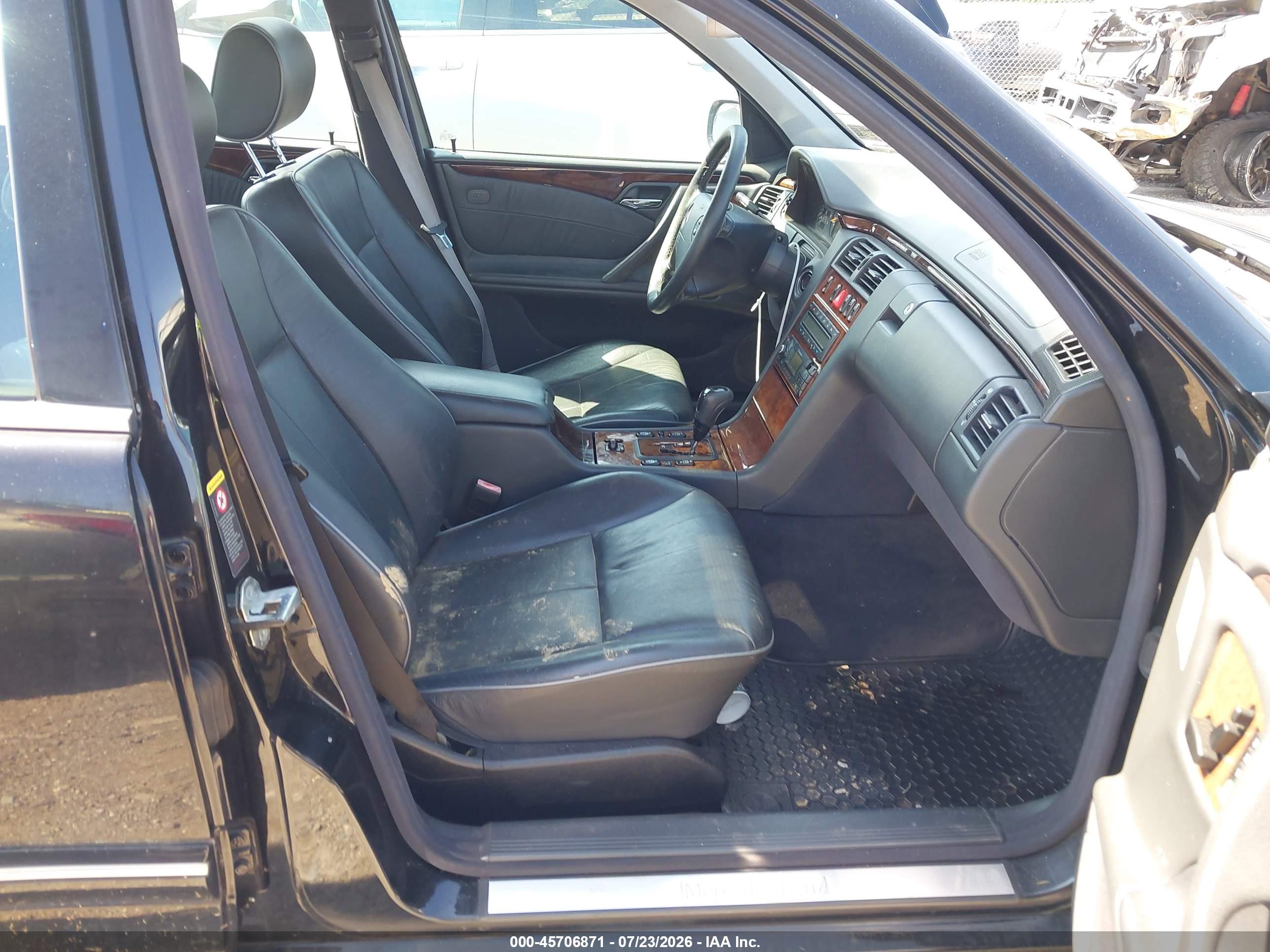 2002 MERCEDES-BENZ E 320 E320 4-Matic
