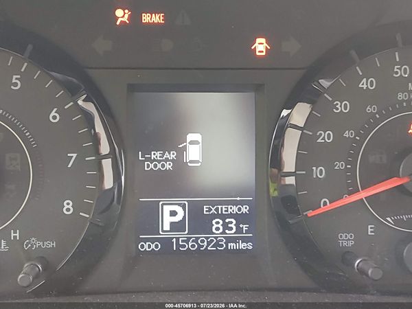 2015 TOYOTA SIENNA LE 8 PASSENGER