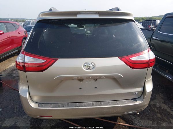 2015 TOYOTA SIENNA LE 8 PASSENGER