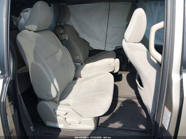 2015 TOYOTA SIENNA LE 8 PASSENGER