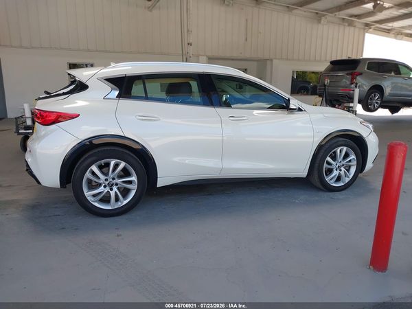 2017 INFINITI QX30 PREMIUM