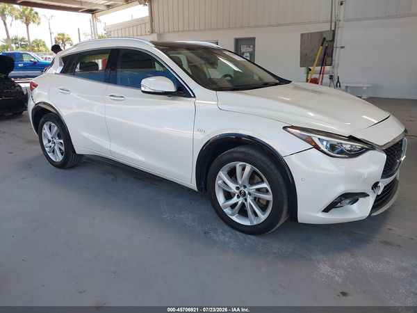 2017 INFINITI QX30 PREMIUM