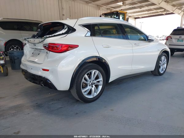2017 INFINITI QX30 PREMIUM