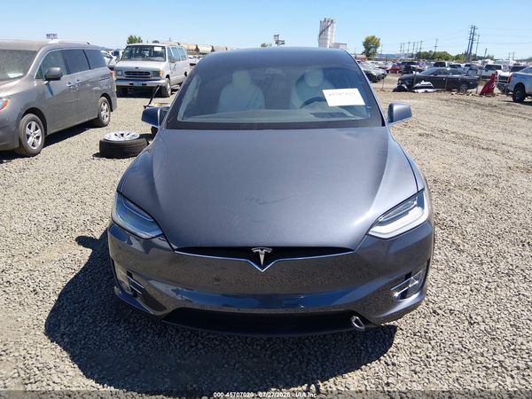 2020 TESLA MODEL X