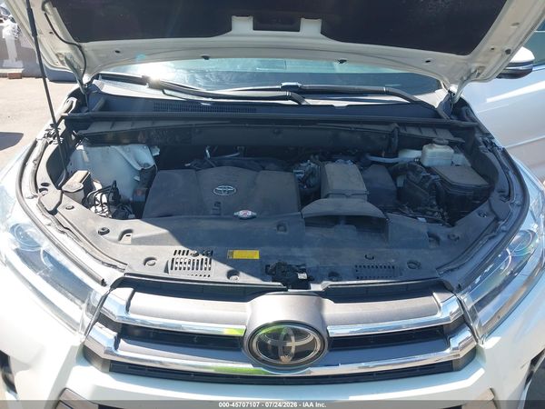 2018 TOYOTA HIGHLANDER LIMITED PLATINUM