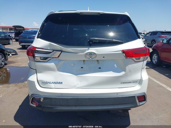 2018 TOYOTA HIGHLANDER LIMITED PLATINUM
