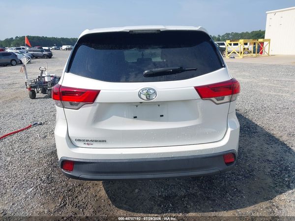 2019 TOYOTA HIGHLANDER LE