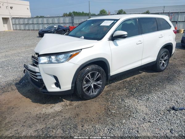 2019 TOYOTA HIGHLANDER LE