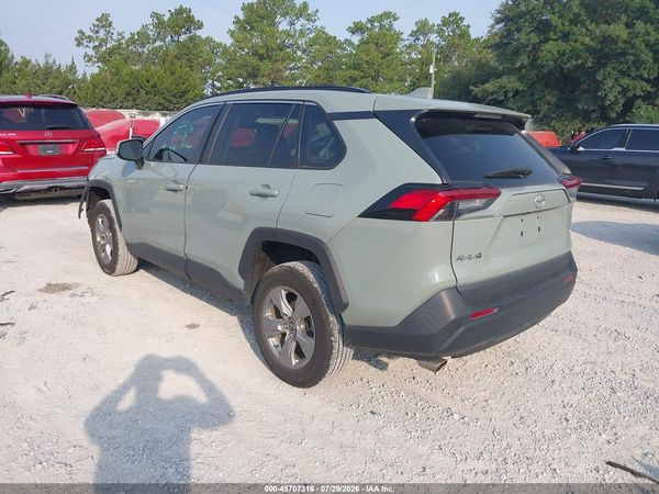 2022 TOYOTA RAV4 XLE