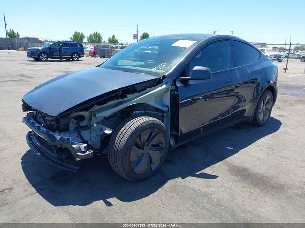 2026 TESLA MODEL Y