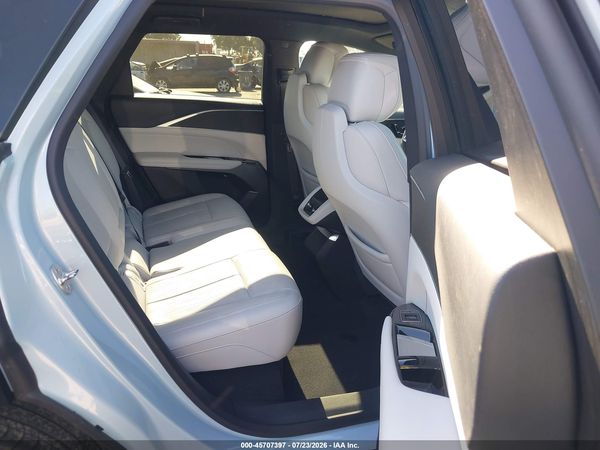 2024 CADILLAC LYRIQ LUXURY W/1SC