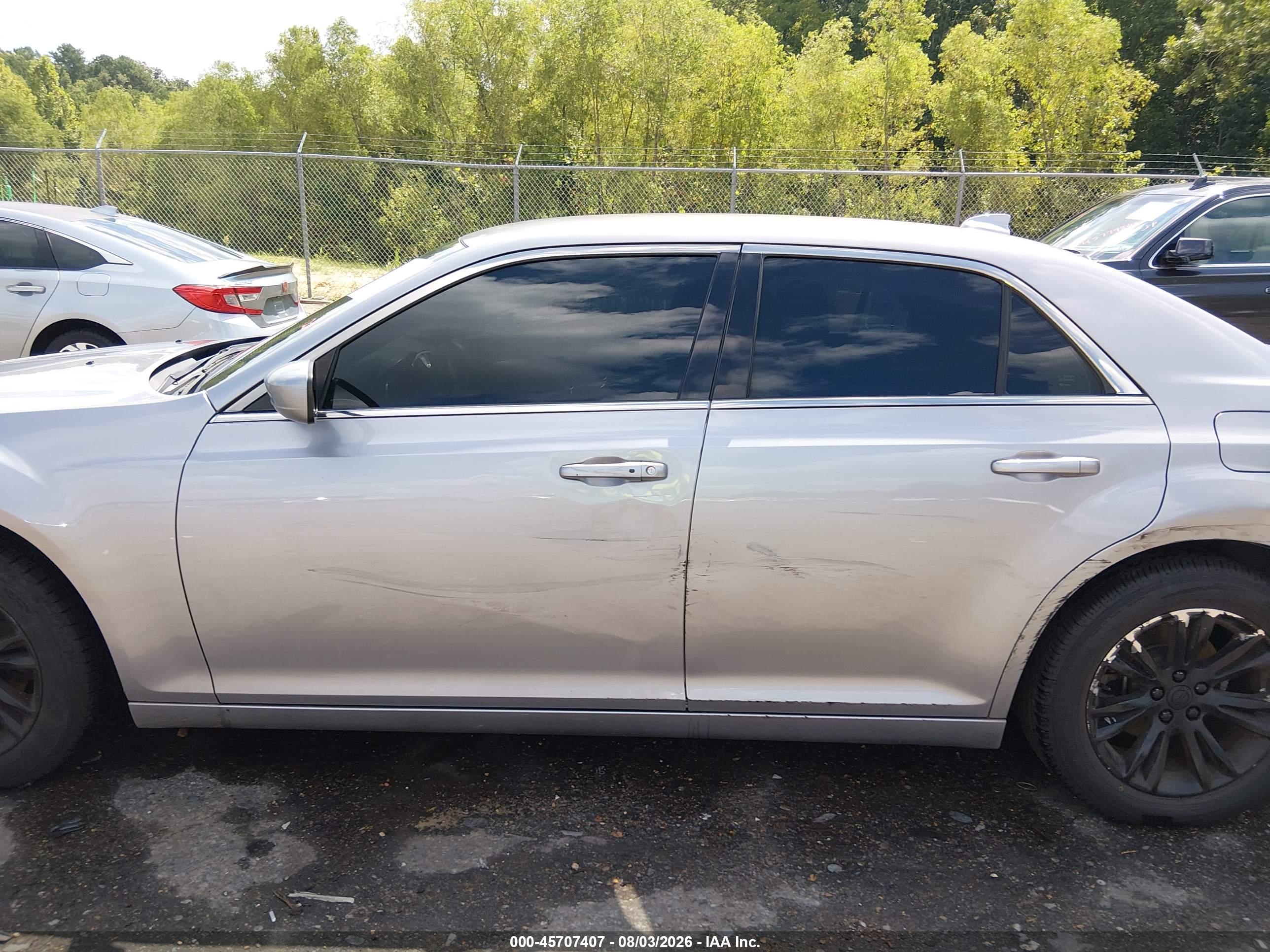 2016 CHRYSLER 300 LIMITED
