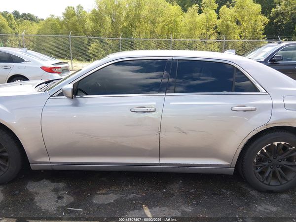 2016 CHRYSLER 300 LIMITED