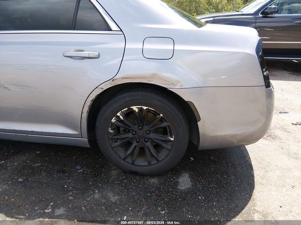 2016 CHRYSLER 300 LIMITED