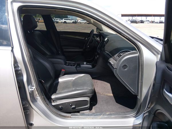 2016 CHRYSLER 300 LIMITED