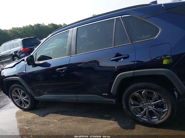 2022 TOYOTA RAV4 HYBRID XLE PREMIUM