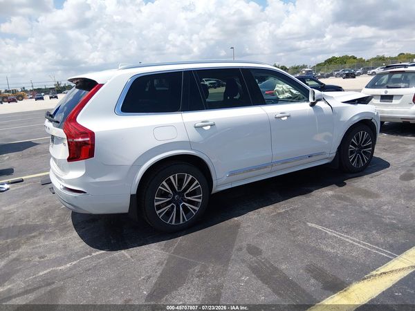 2022 VOLVO XC90 T5 MOMENTUM 7 PASSENGER