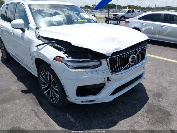 2022 VOLVO XC90 T5 MOMENTUM 7 PASSENGER