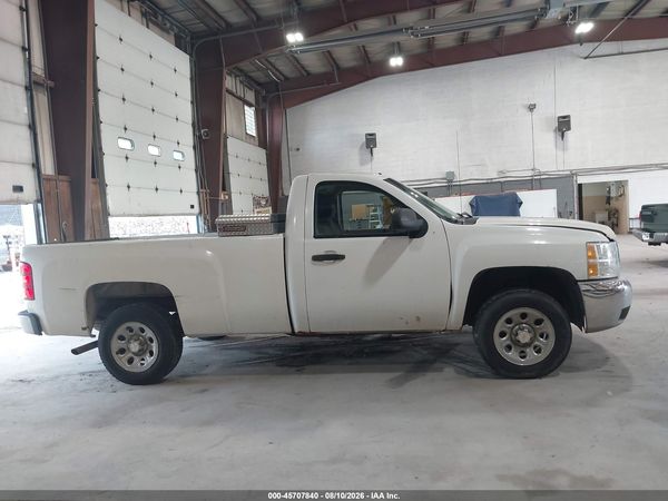 2013 CHEVROLET SILVERADO 1500 LT — I116