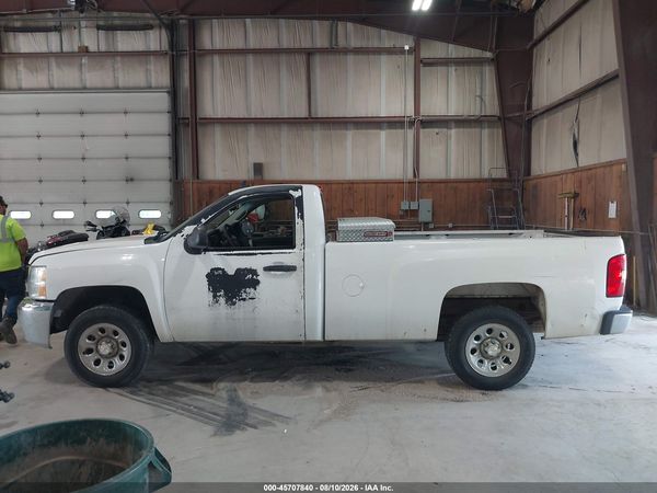2013 CHEVROLET SILVERADO 1500 LT — I117