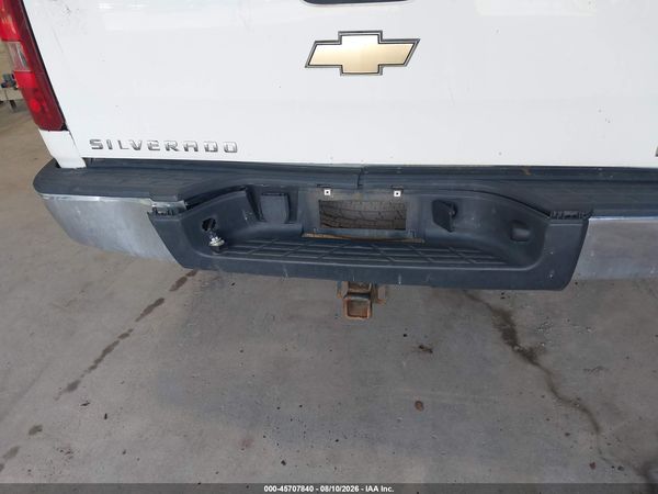 2013 CHEVROLET SILVERADO 1500 LT — I153