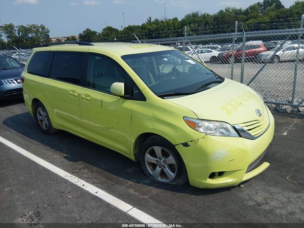 2015 TOYOTA SIENNA LE 8 PASSENGER