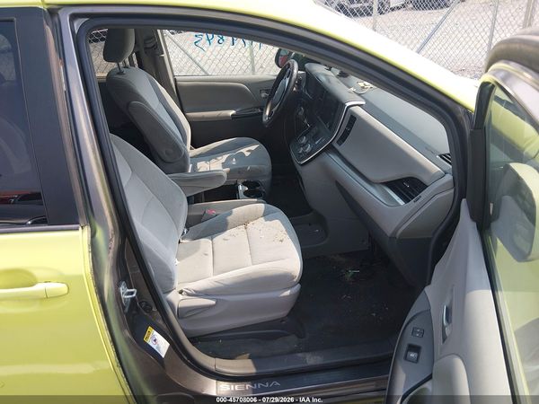 2015 TOYOTA SIENNA LE 8 PASSENGER