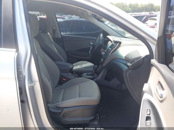 2016 HYUNDAI SANTA FE SE