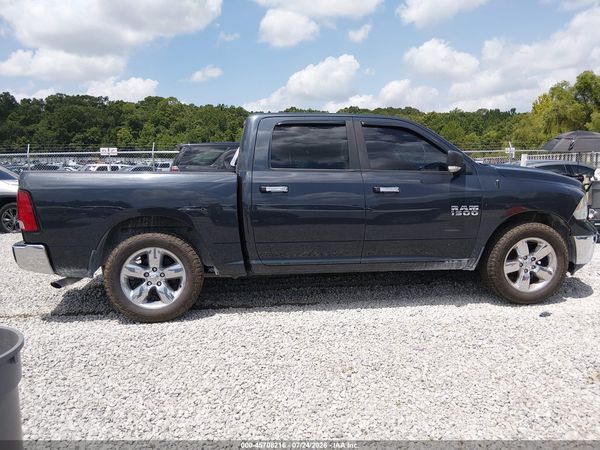 2016 RAM 1500 SLT