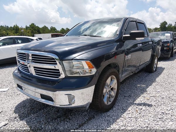 2016 RAM 1500 SLT