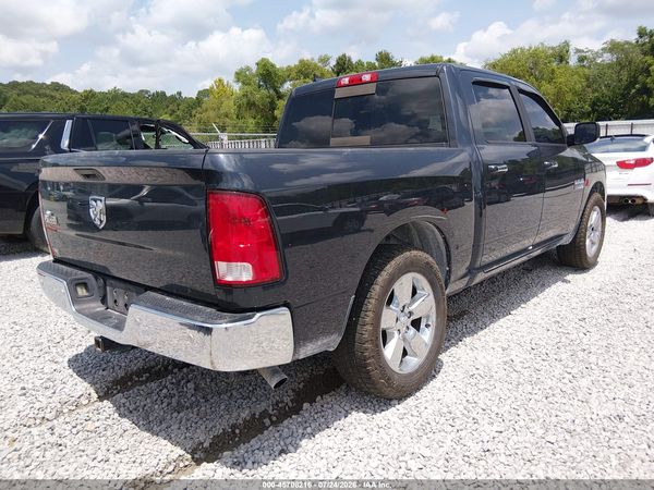 2016 RAM 1500 SLT