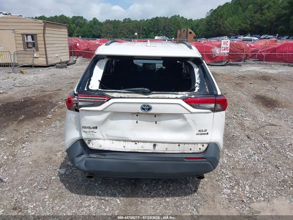 2020 TOYOTA RAV4 HYBRID XLE